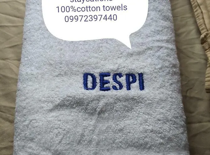 ホテル Despi's Place 2-a @ Urban Deca Tower Edsa