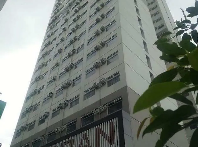 Despi's Place 2-a @ Urban Deca Tower Edsa * マニラ市