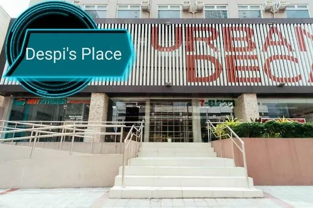 ホテル Despi's Place 2-a @ Urban Deca Tower Edsa *